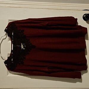 BLOOMCHIC BURGUNDY LACE NECK TOP L